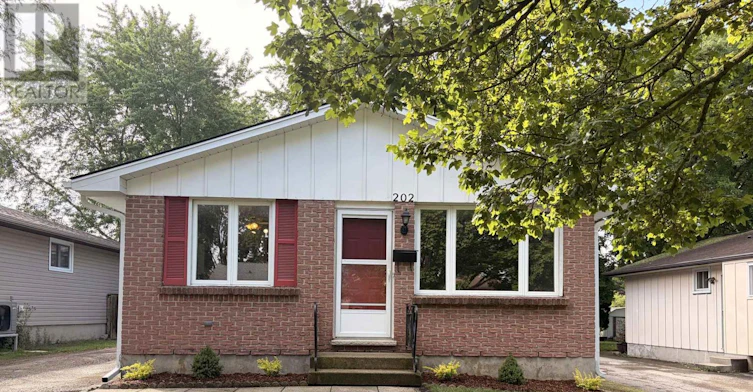 202 Muriel Crescent, London, ON, N6E 2K6