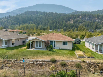 131-4200 Grandview Drive - 4