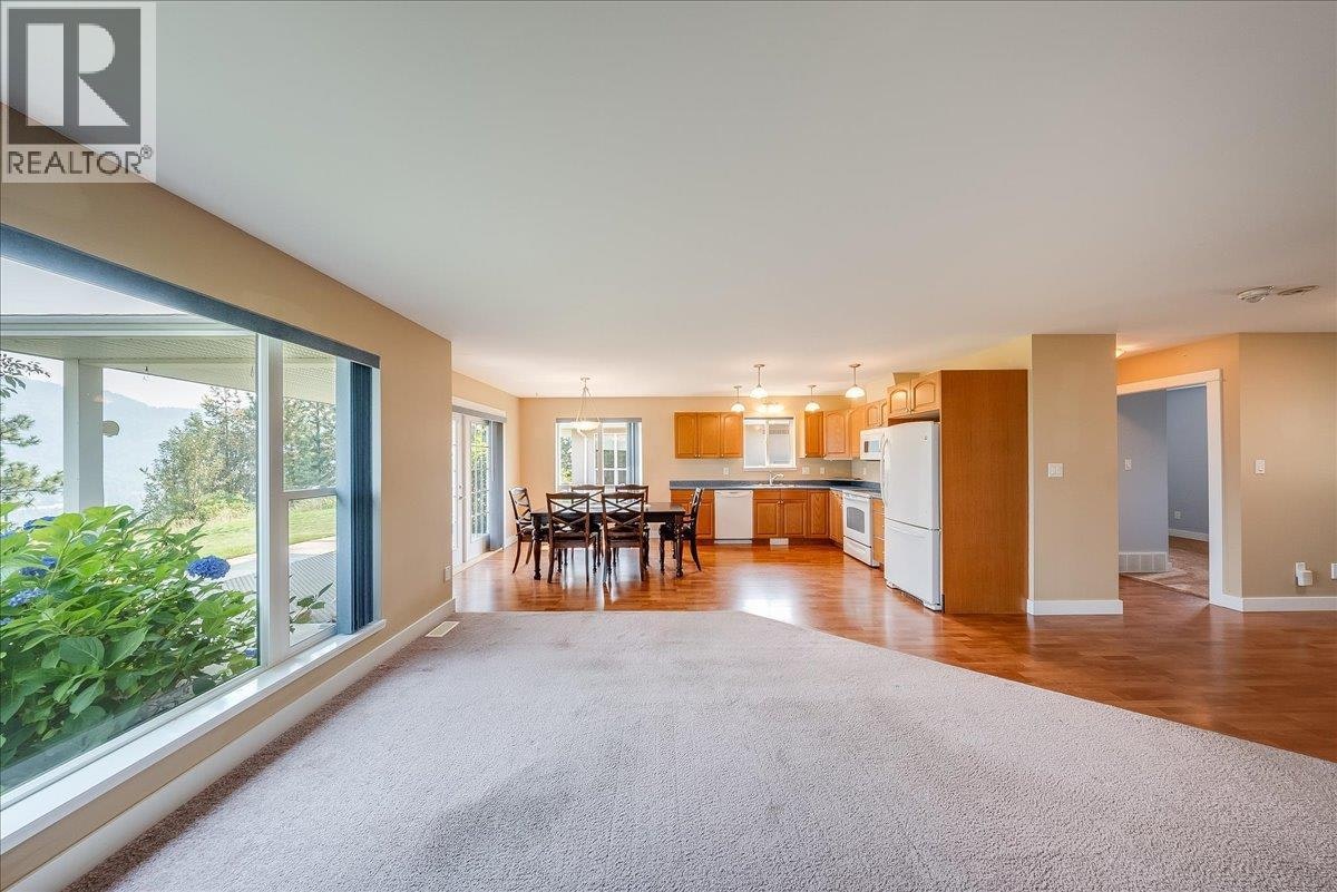 131-4200 Grandview Drive, Castlegar, BC, V1N 4X6 - 13