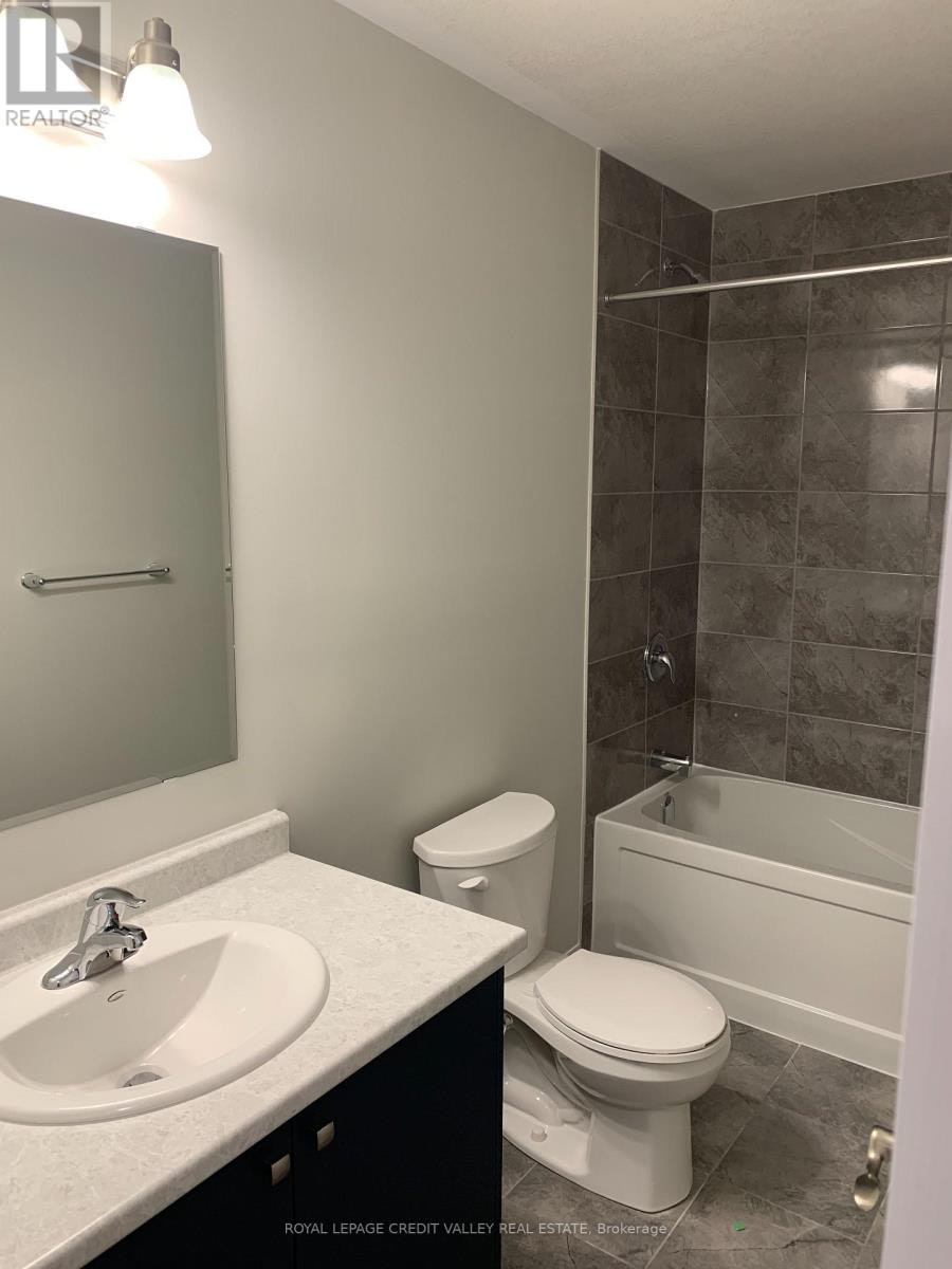 13-25 Isherwood Avenue E, Cambridge, ON, N1R 0E2 - 13