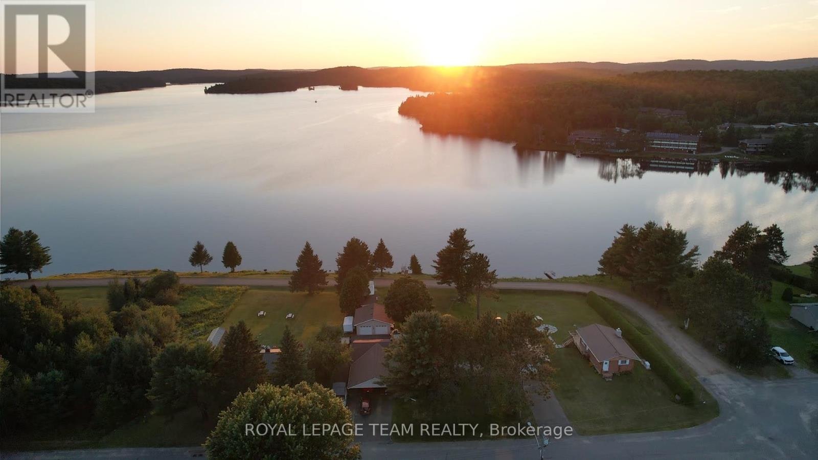 76 Lake Street, Whitney, ON, K0J 2M0