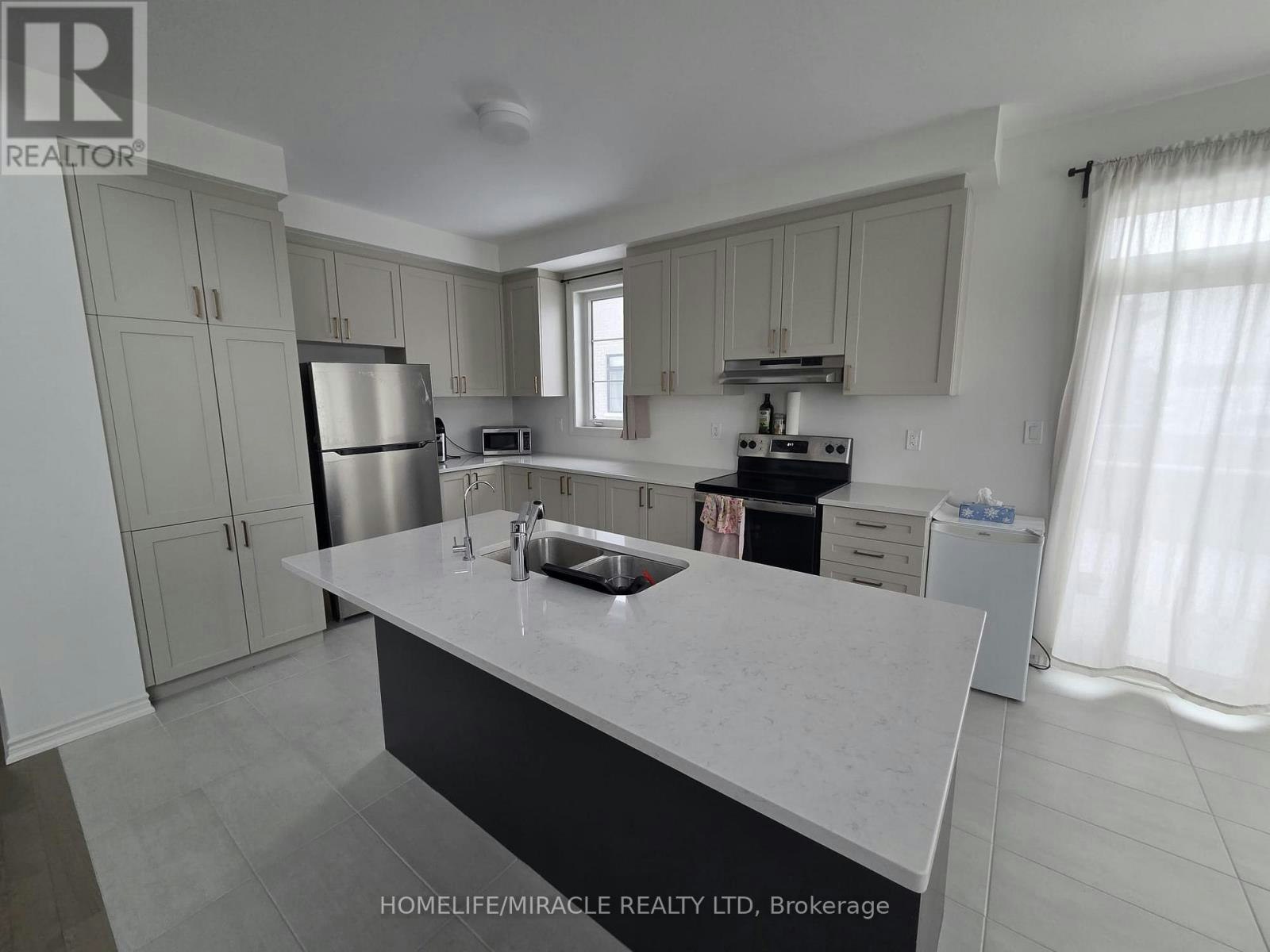14 Mayapple Street, Adjala-Tosorontio, ON, L0G 1W0 - 4