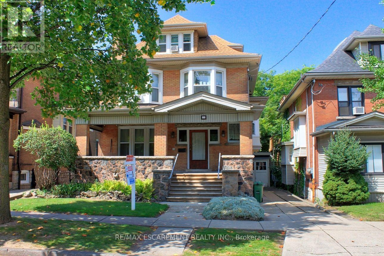 22 Blake Street, Hamilton, ON, L8M 2S5