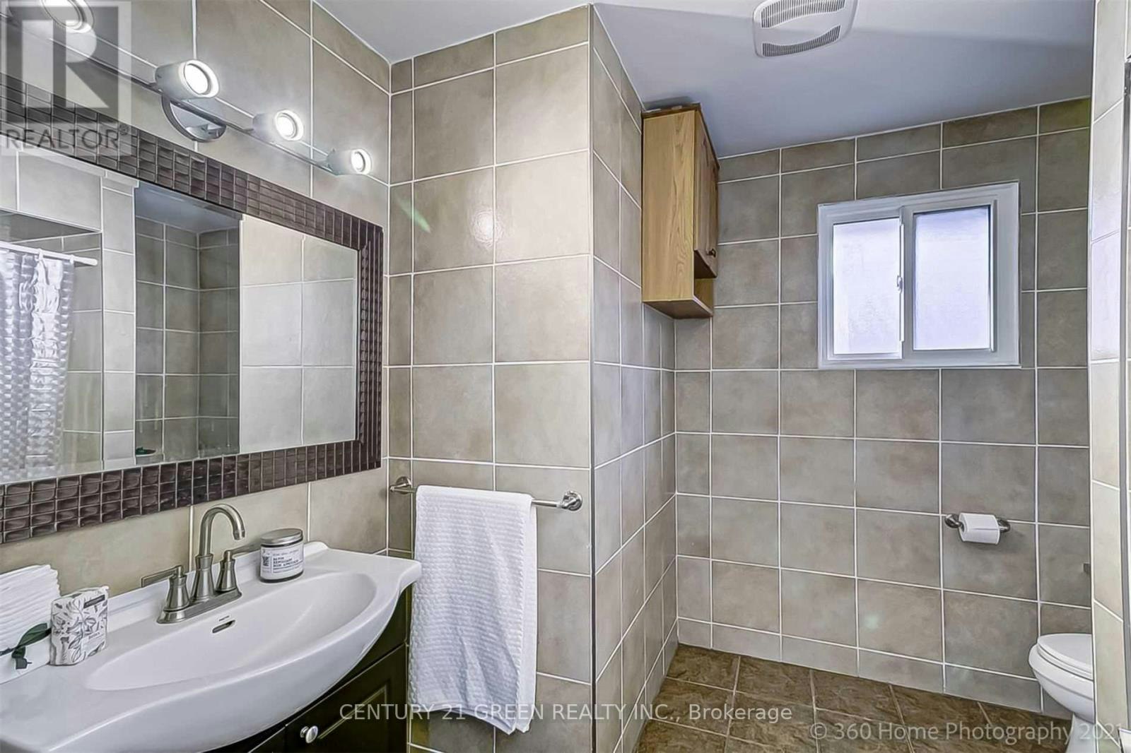 MAIN-33 Garvey Crescent, Hamilton, ON, L8K 3W9 - 11