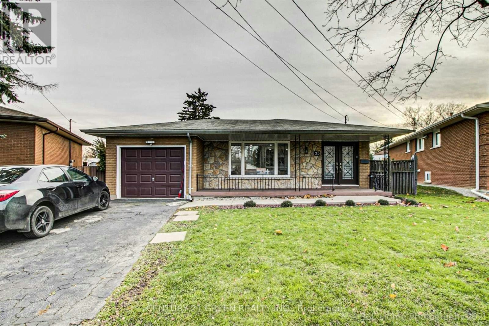 MAIN-33 Garvey Crescent, Hamilton, ON, L8K 3W9