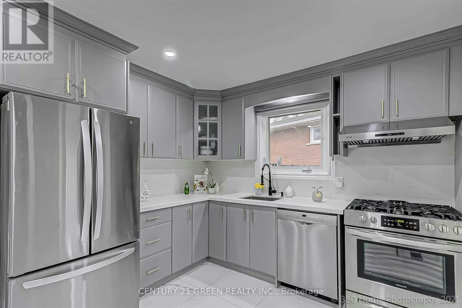 MAIN-33 Garvey Crescent, Hamilton, ON, L8K 3W9 - 10