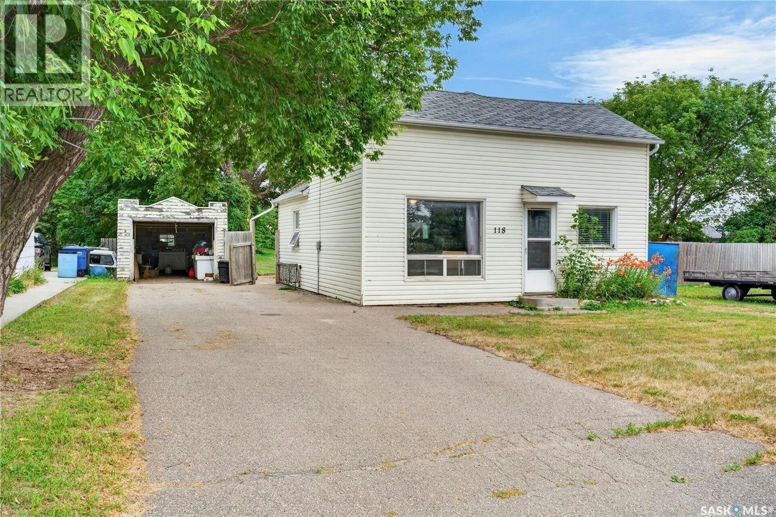 118 9th Street, Humboldt, SK, S0K 2A0
