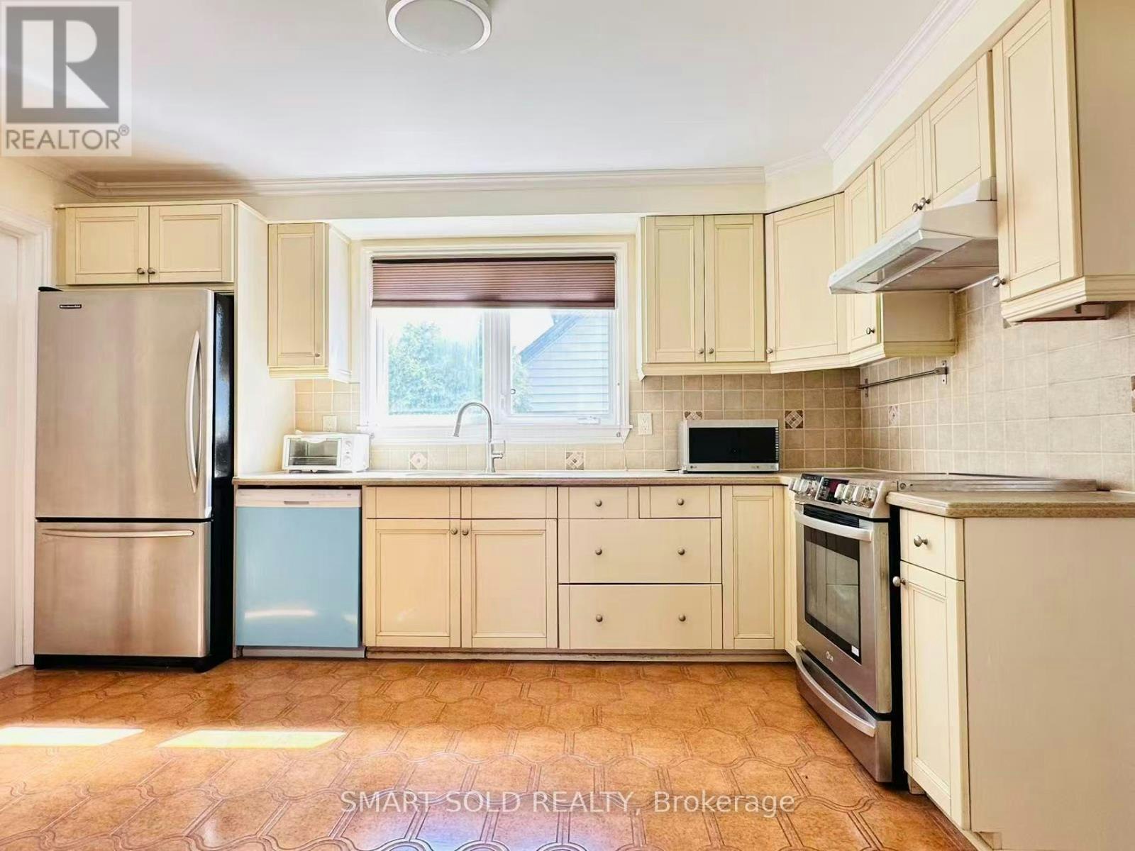 22 Hemingway Crescent, Markham, ON, L3R 2A4 - 5
