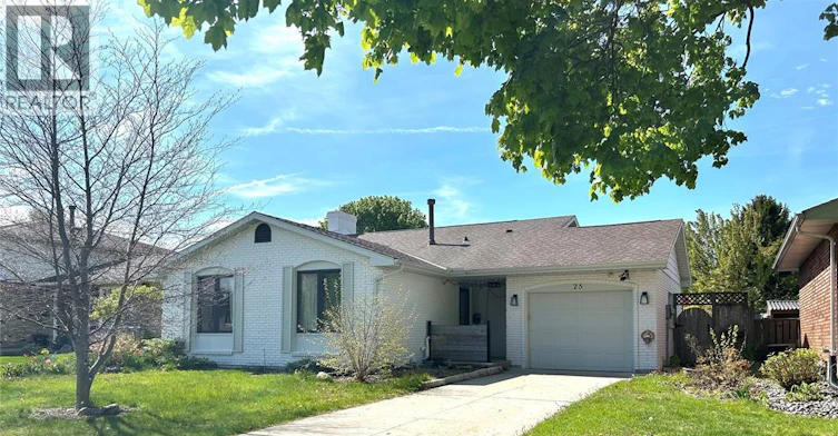 25 Durco Avenue, Sarnia, ON, N7S 4N3 - 2
