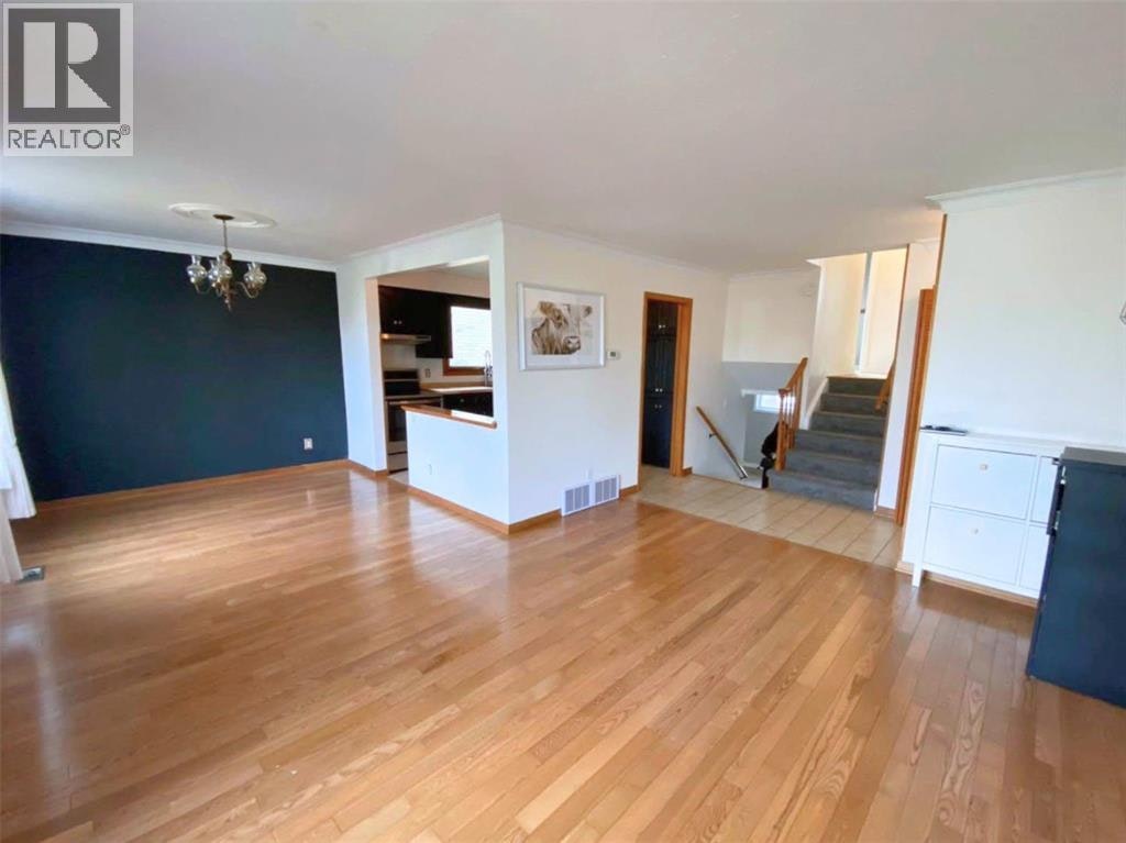 25 Durco Avenue, Sarnia, ON, N7S 4N3 - 4