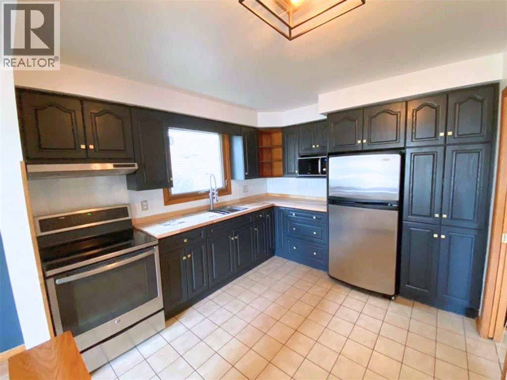 25 Durco Avenue, Sarnia, ON, N7S 4N3 - 5
