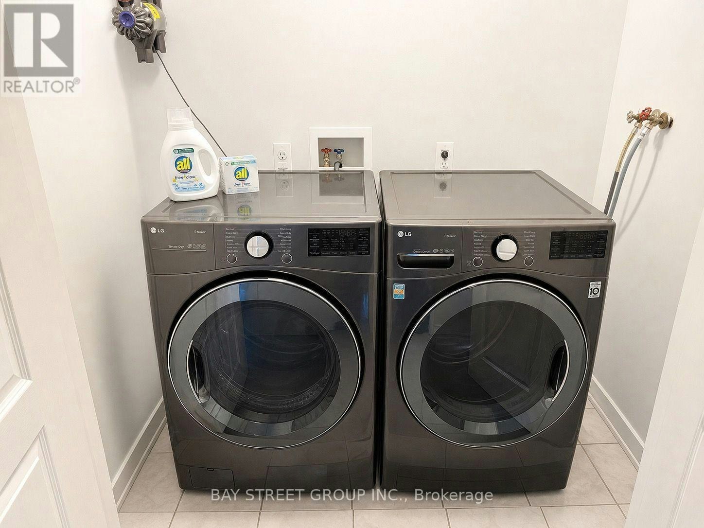 UPPER-19 Casabel Drive, Vaughan, ON, L6A 3M5 - 7