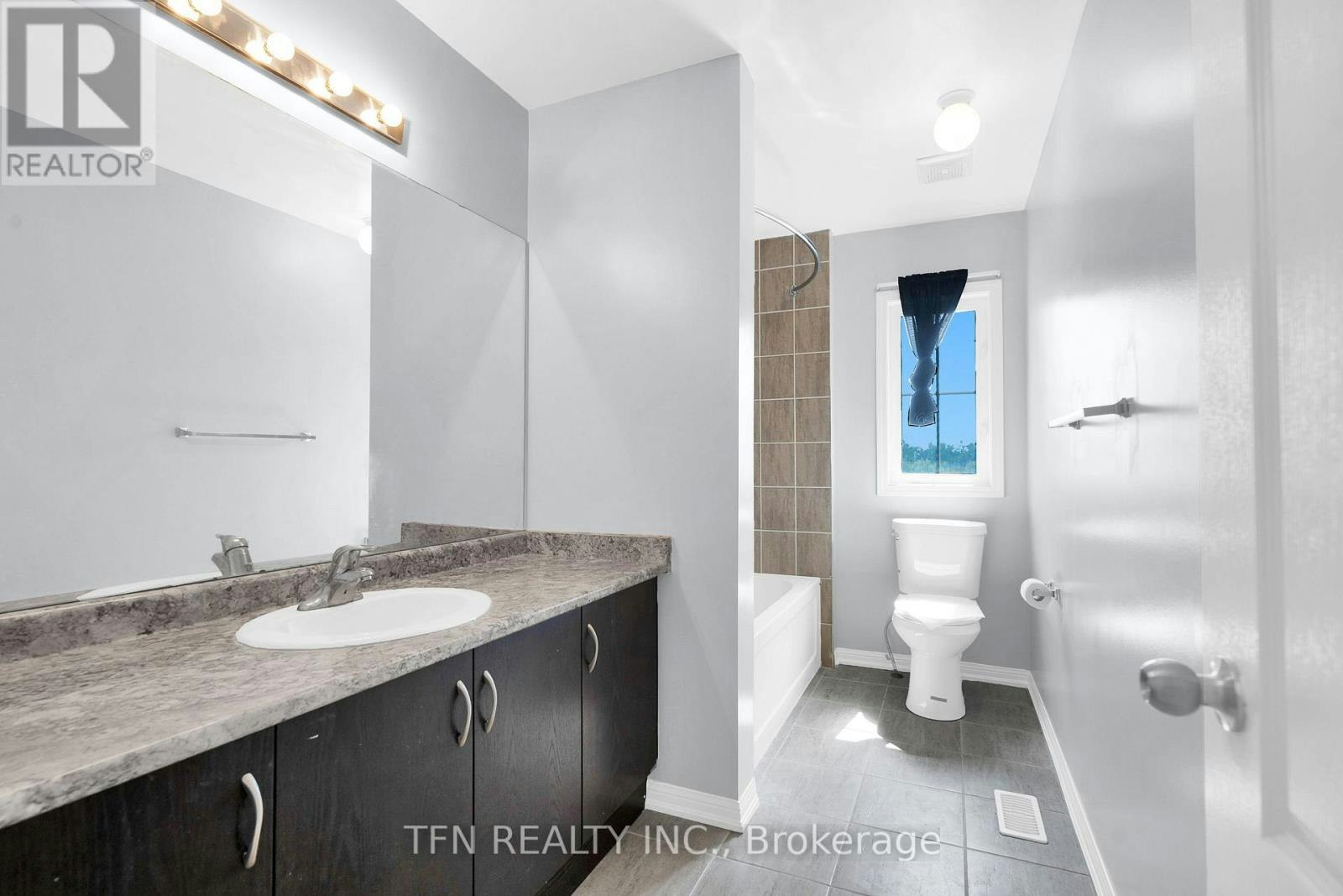 24 Don Hadden Crescent, Brock, ON, L0C 1H0 - 32