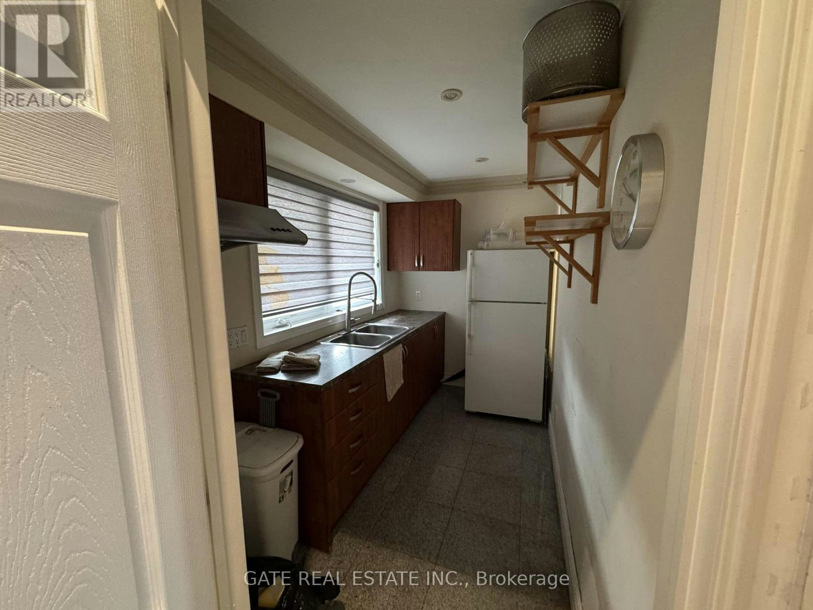 271 Finch Avenue W, Toronto, ON, M2R 1M8 - 12