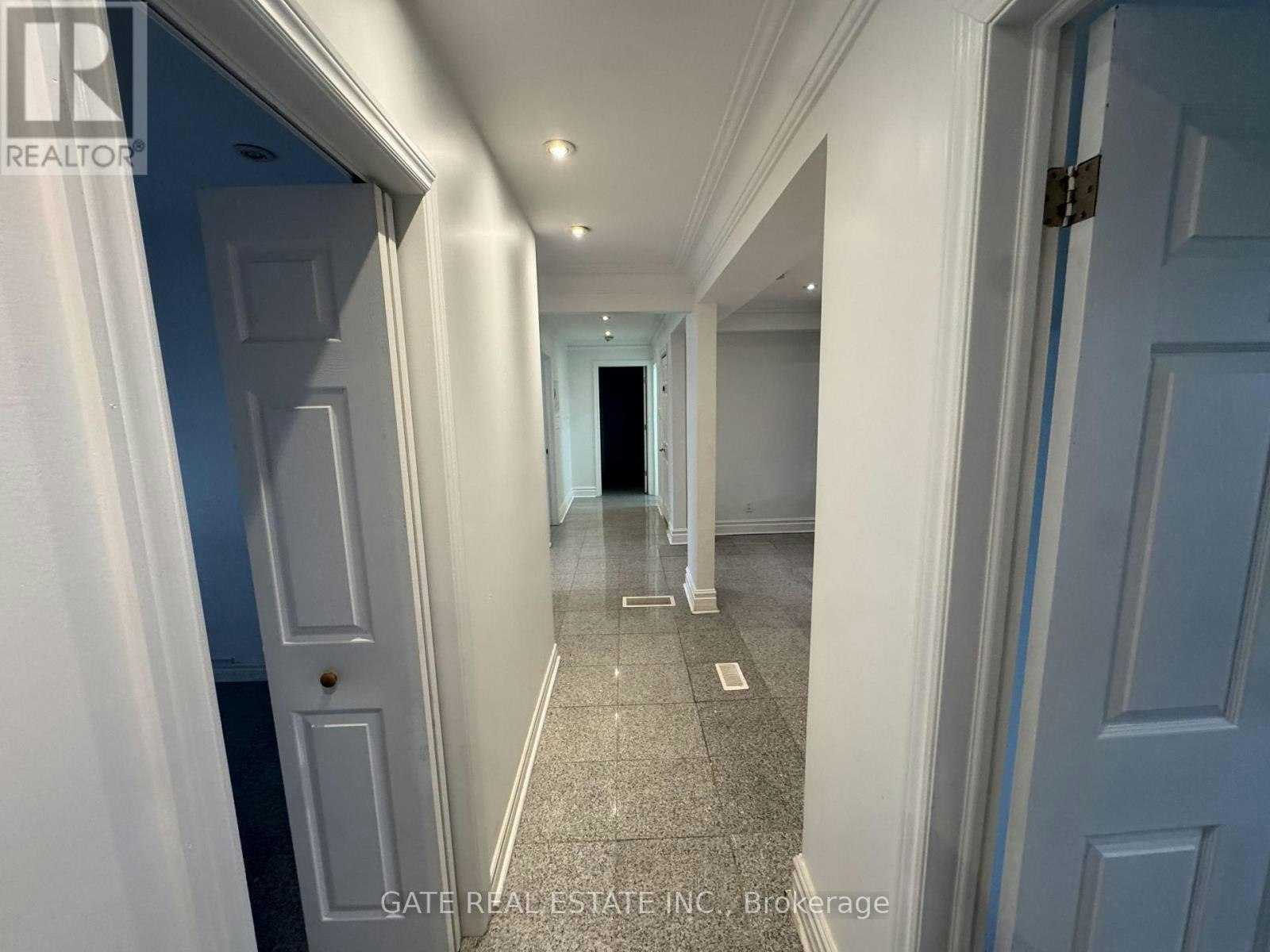 271 Finch Avenue W, Toronto, ON, M2R 1M8 - 9