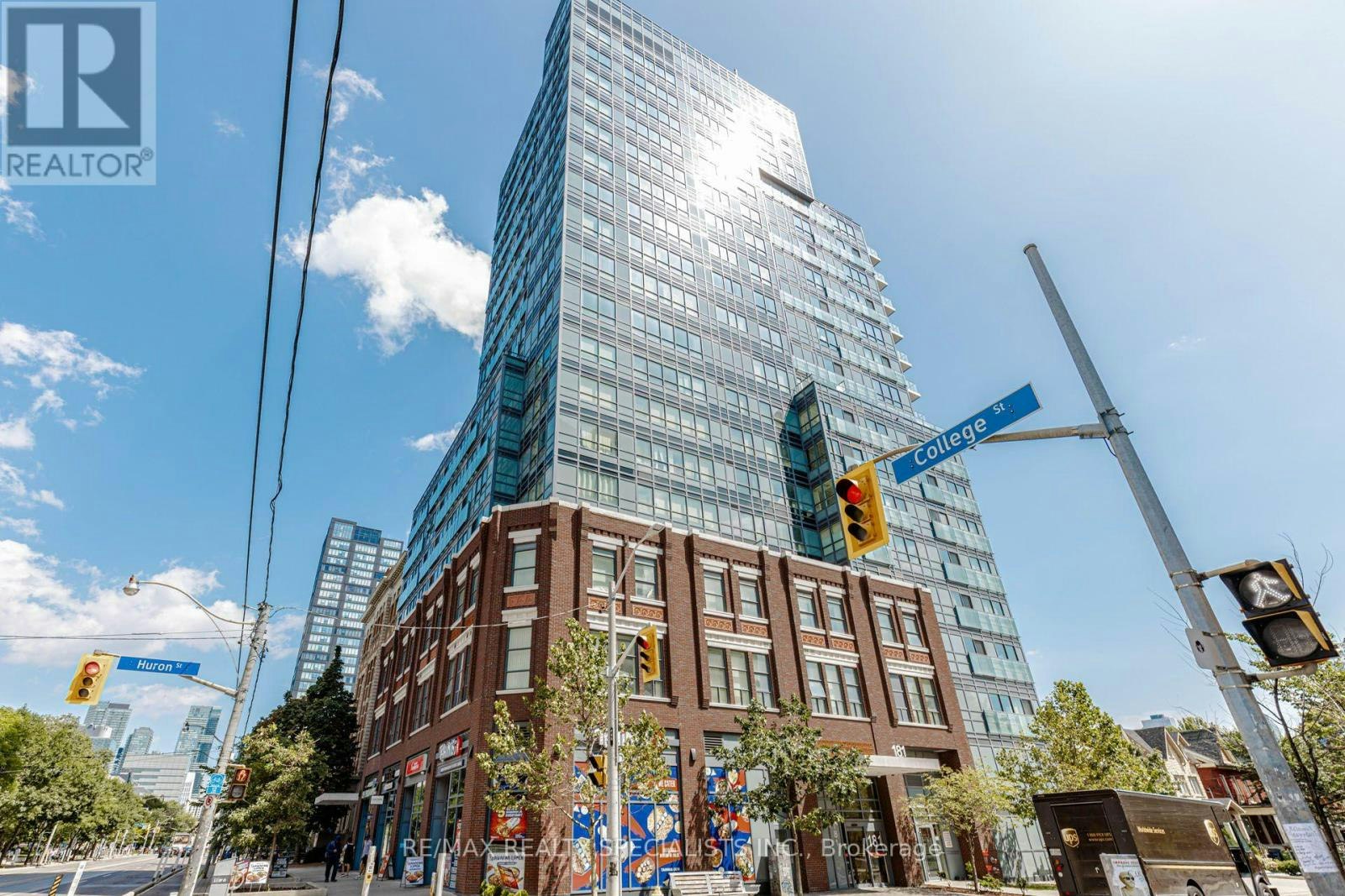 604-181 Huron Street, Toronto, ON, M5T 0C1
