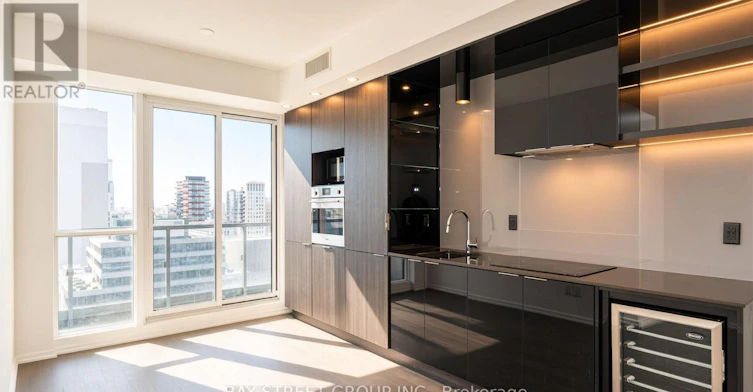 2012-70 Temperance Street, Toronto, ON, M5H 0B1 - 5