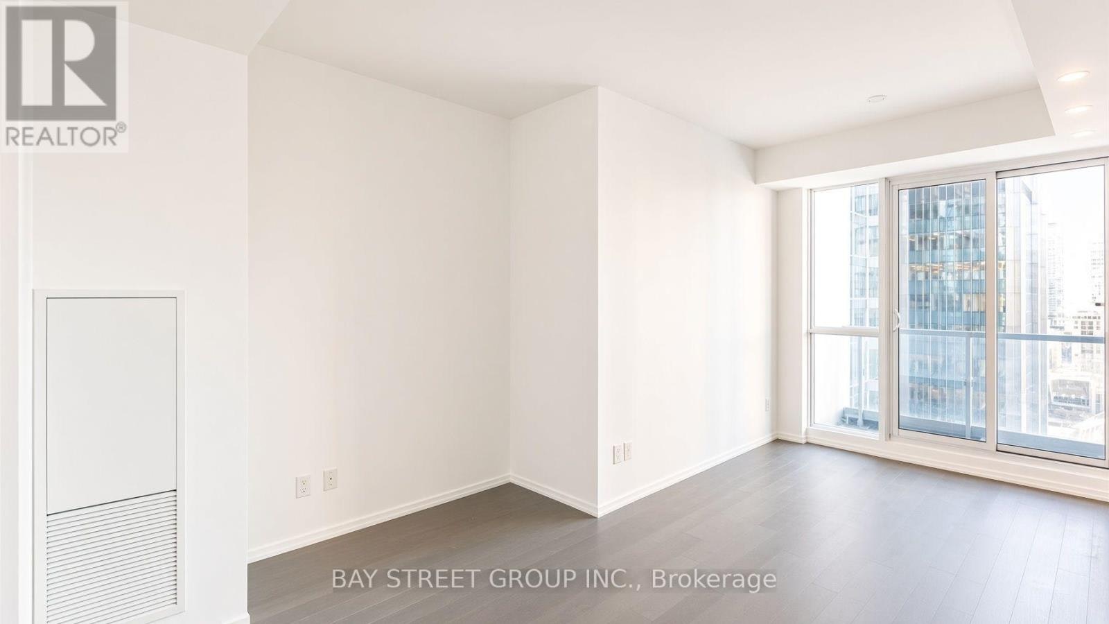 2012-70 Temperance Street, Toronto, ON, M5H 0B1 - 7