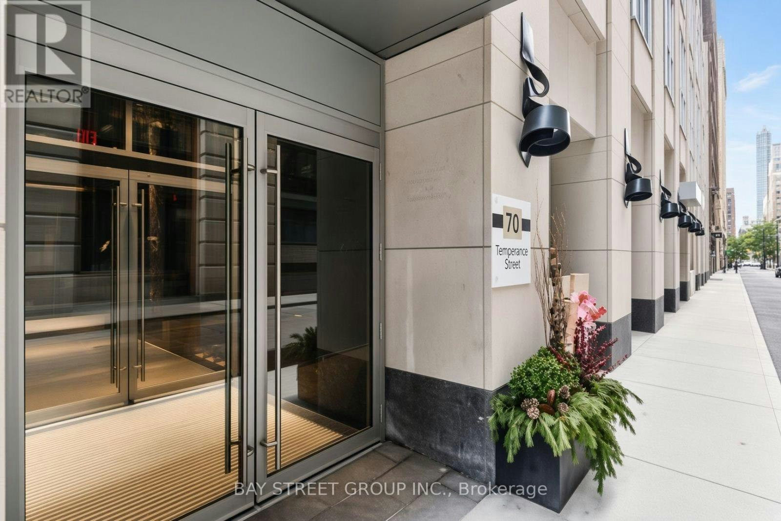 2012-70 Temperance Street, Toronto, ON, M5H 0B1 - 2