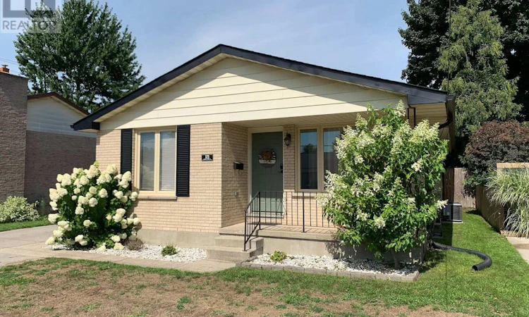 173 Carroll Street W