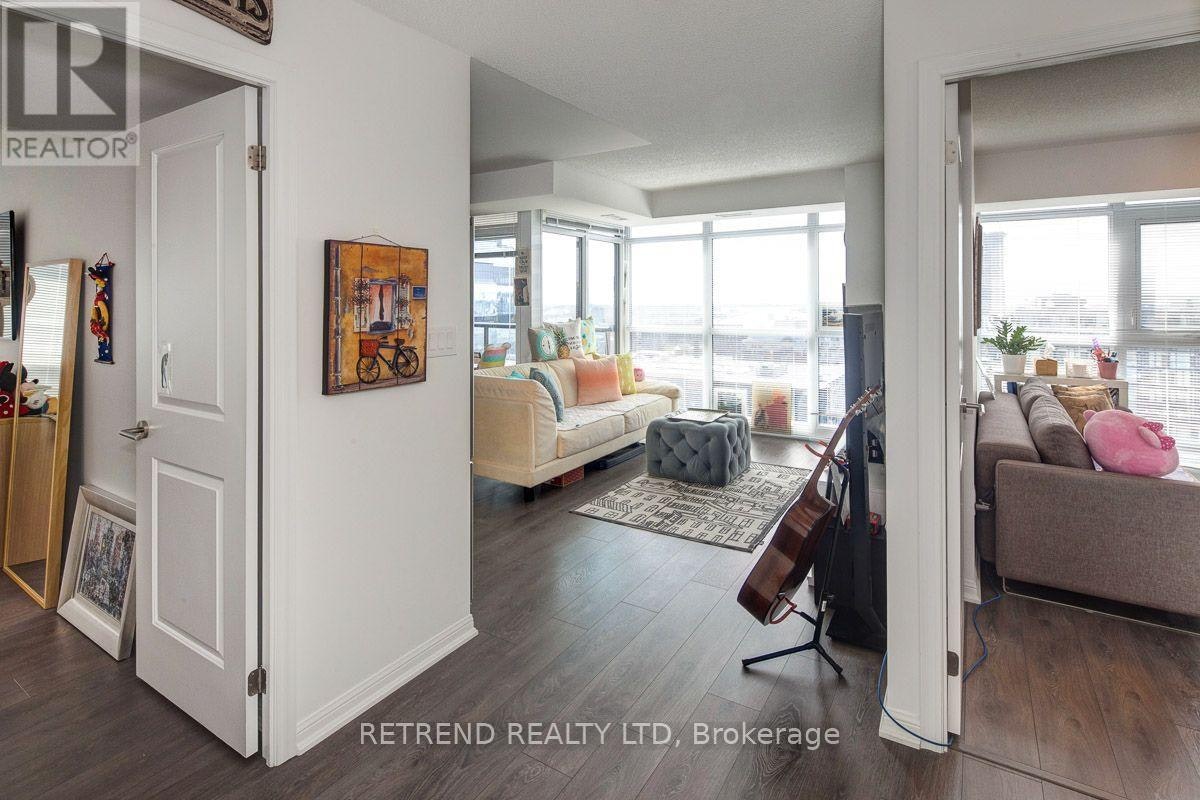 2004-400 Adelaide Street E, Toronto, ON, M5A 4S3 - 4