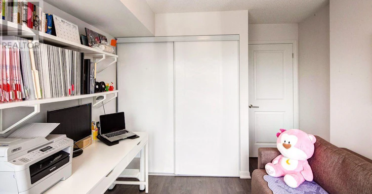 2004-400 Adelaide Street E, Toronto, ON, M5A 4S3 - 19