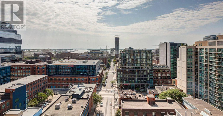 2004-400 Adelaide Street E, Toronto, ON, M5A 4S3 - 23