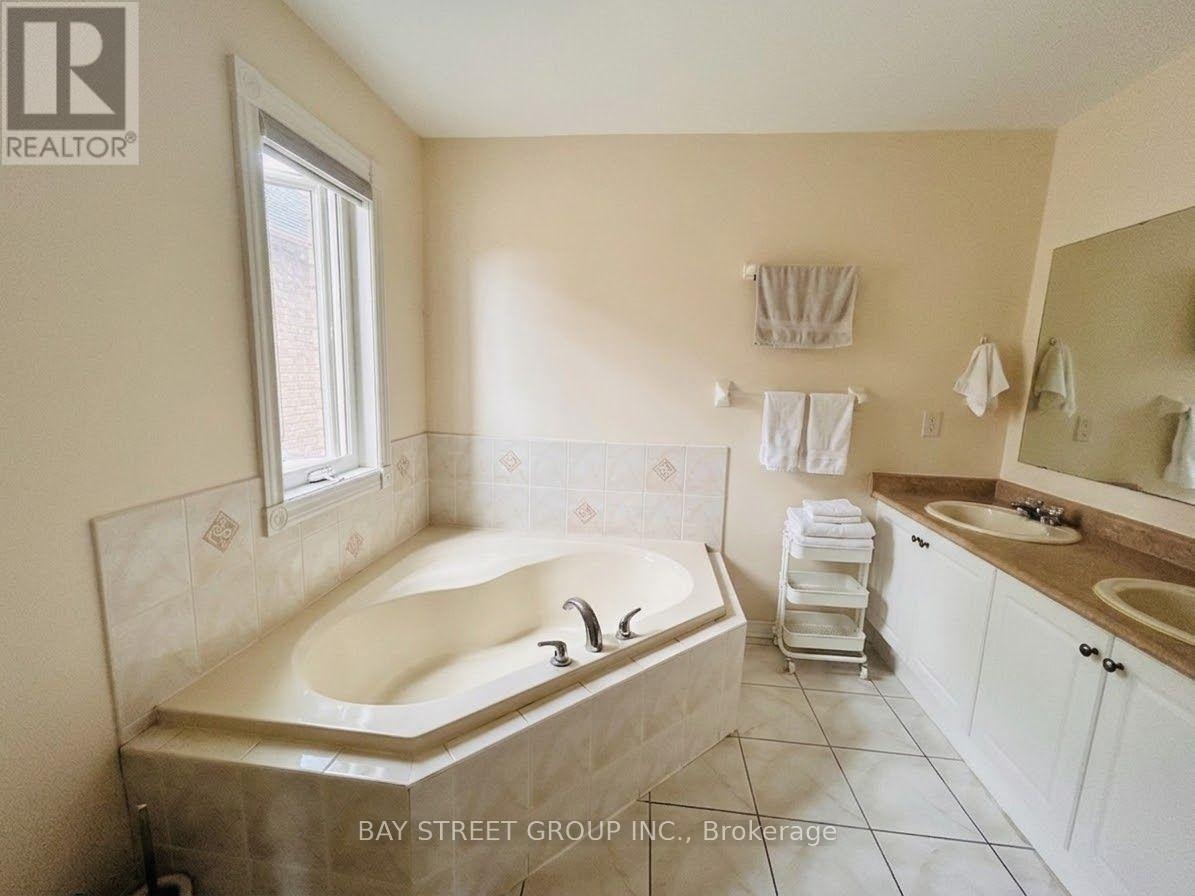53 Tara Crescent, Markham, ON, L3S 4S8 - 8
