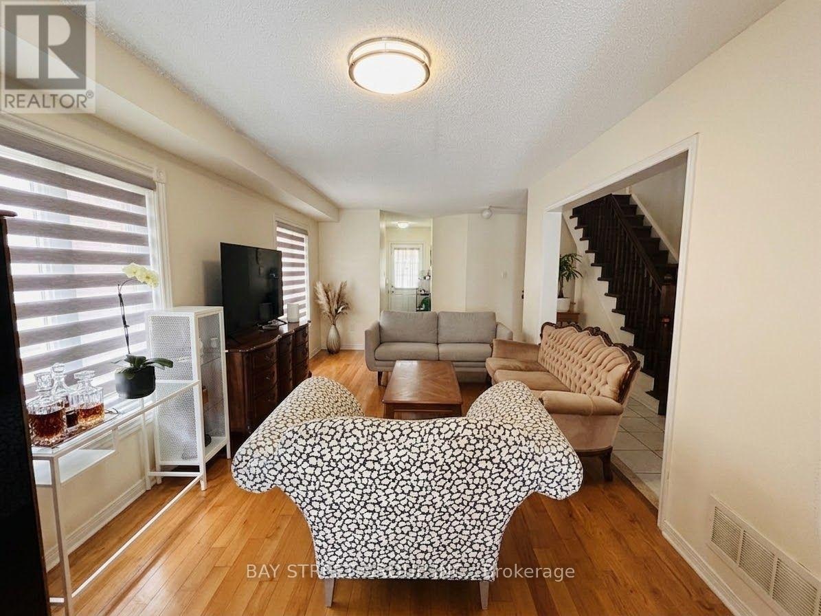 53 Tara Crescent, Markham, ON, L3S 4S8 - 2