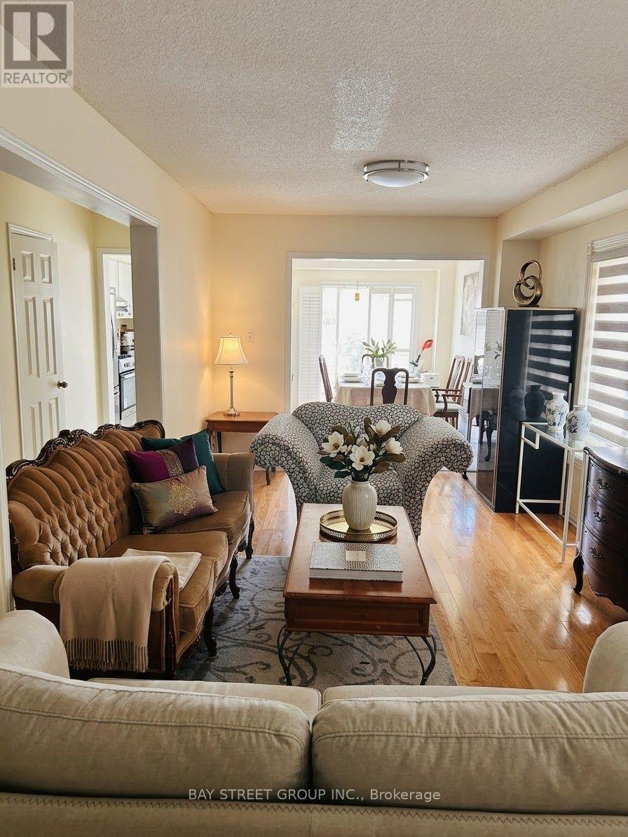 53 Tara Crescent, Markham, ON, L3S 4S8 - 3