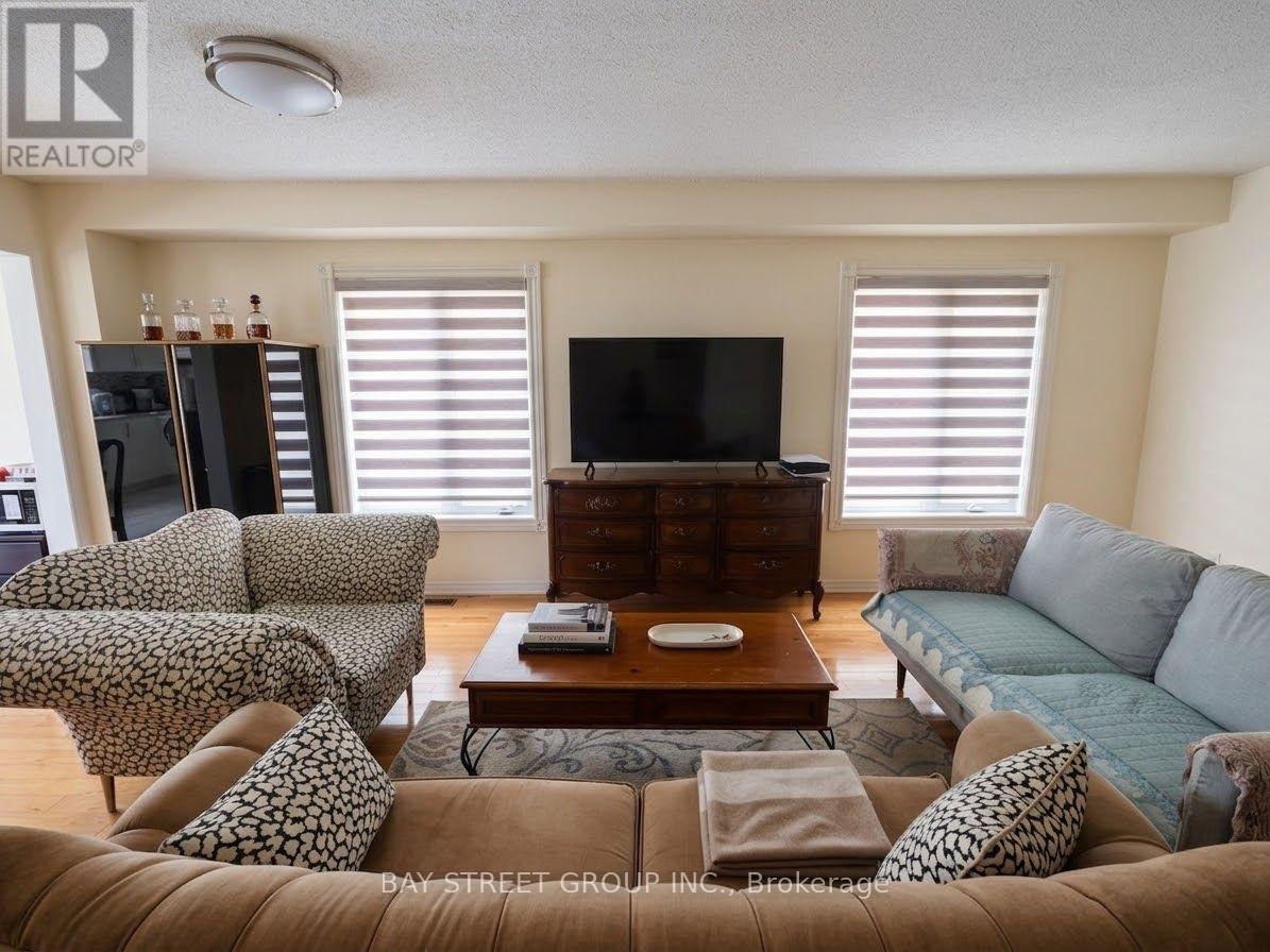 53 Tara Crescent, Markham, ON, L3S 4S8 - 4