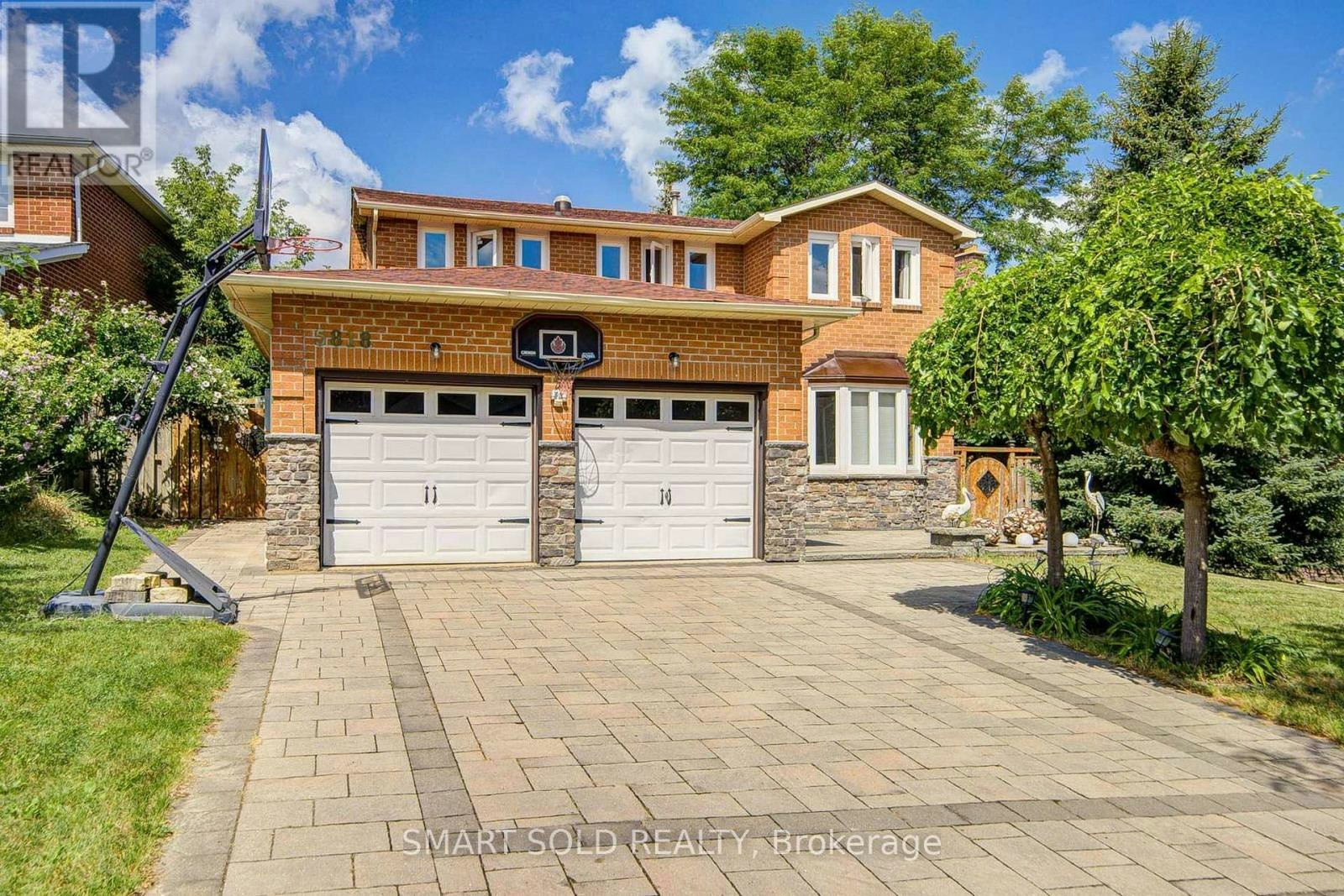 5818 Turney Drive, Mississauga, ON, L5M 2R8