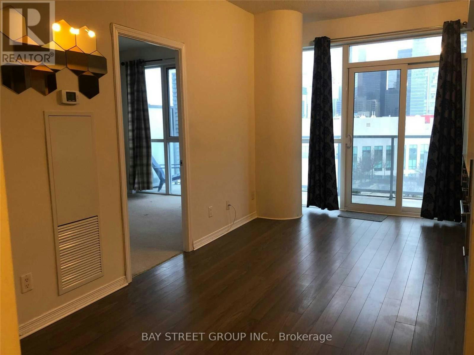 2217-352 Front Street W, Toronto, ON, M5V 1B5 - 7