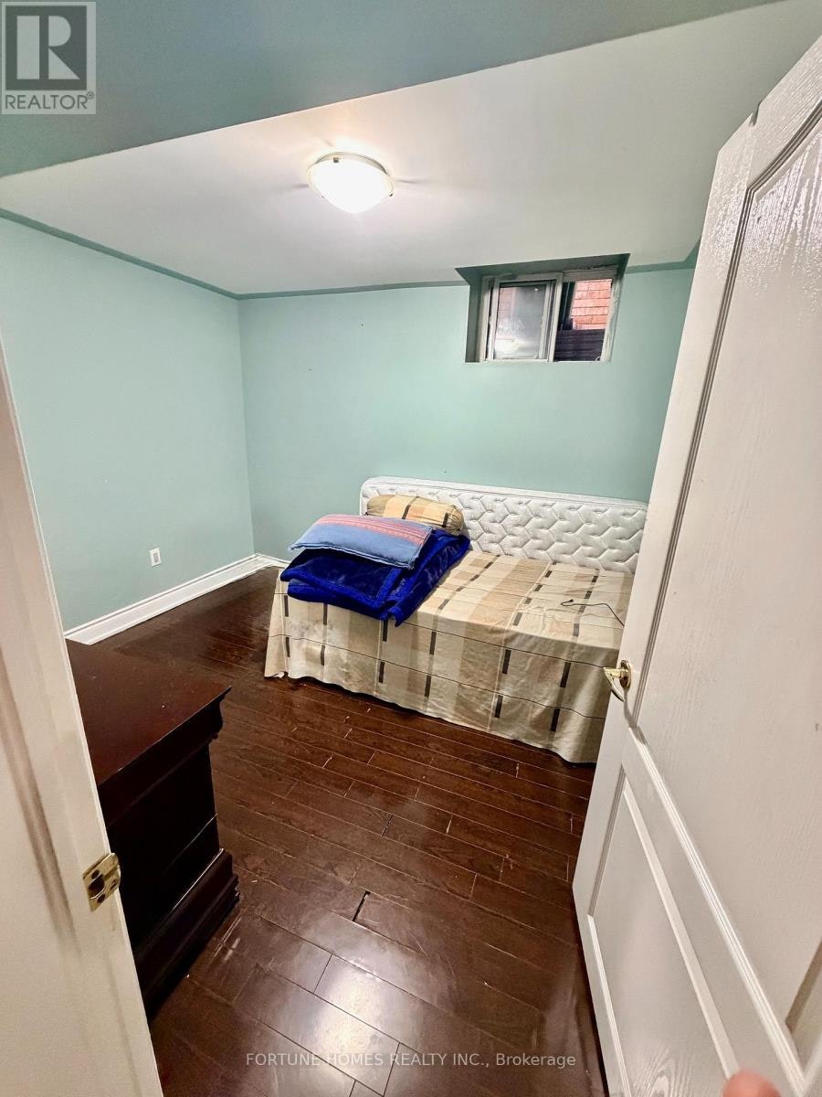9 Paddington Road, Brampton, ON, L6P 2B3 - 3