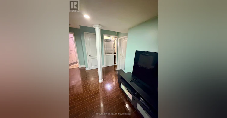 9 Paddington Road, Brampton, ON, L6P 2B3 - 4