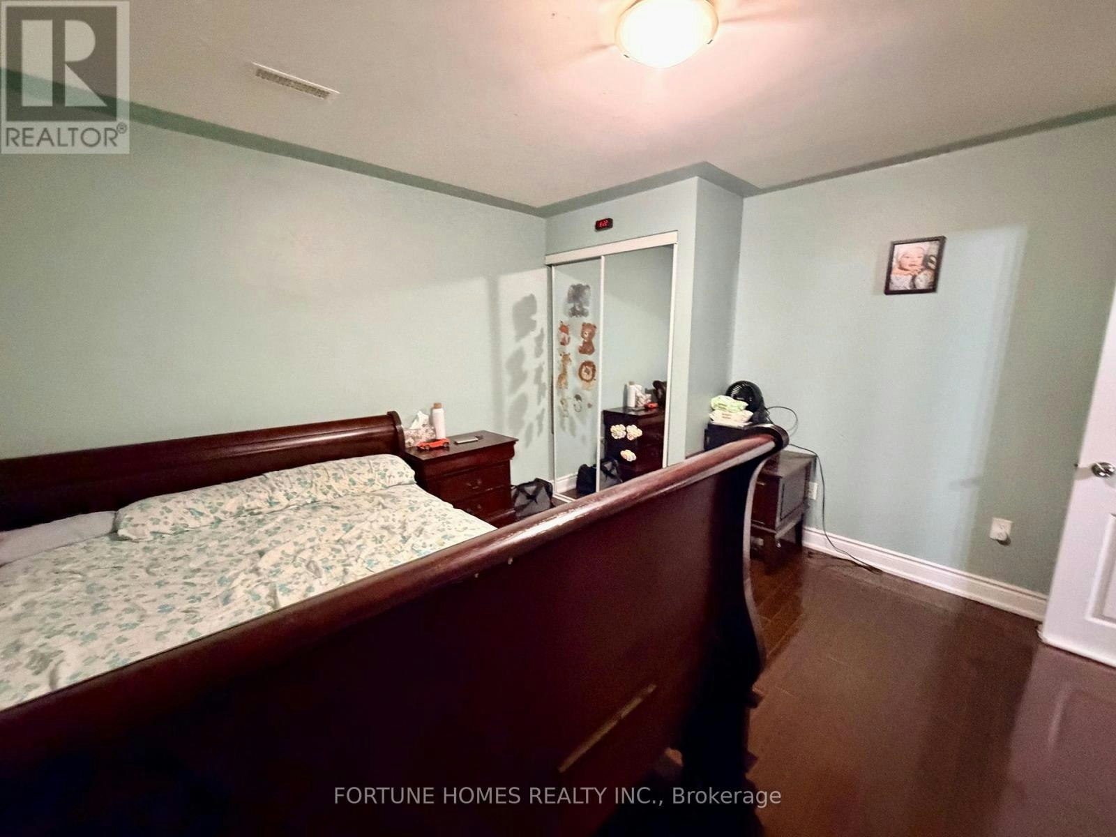 9 Paddington Road, Brampton, ON, L6P 2B3 - 5