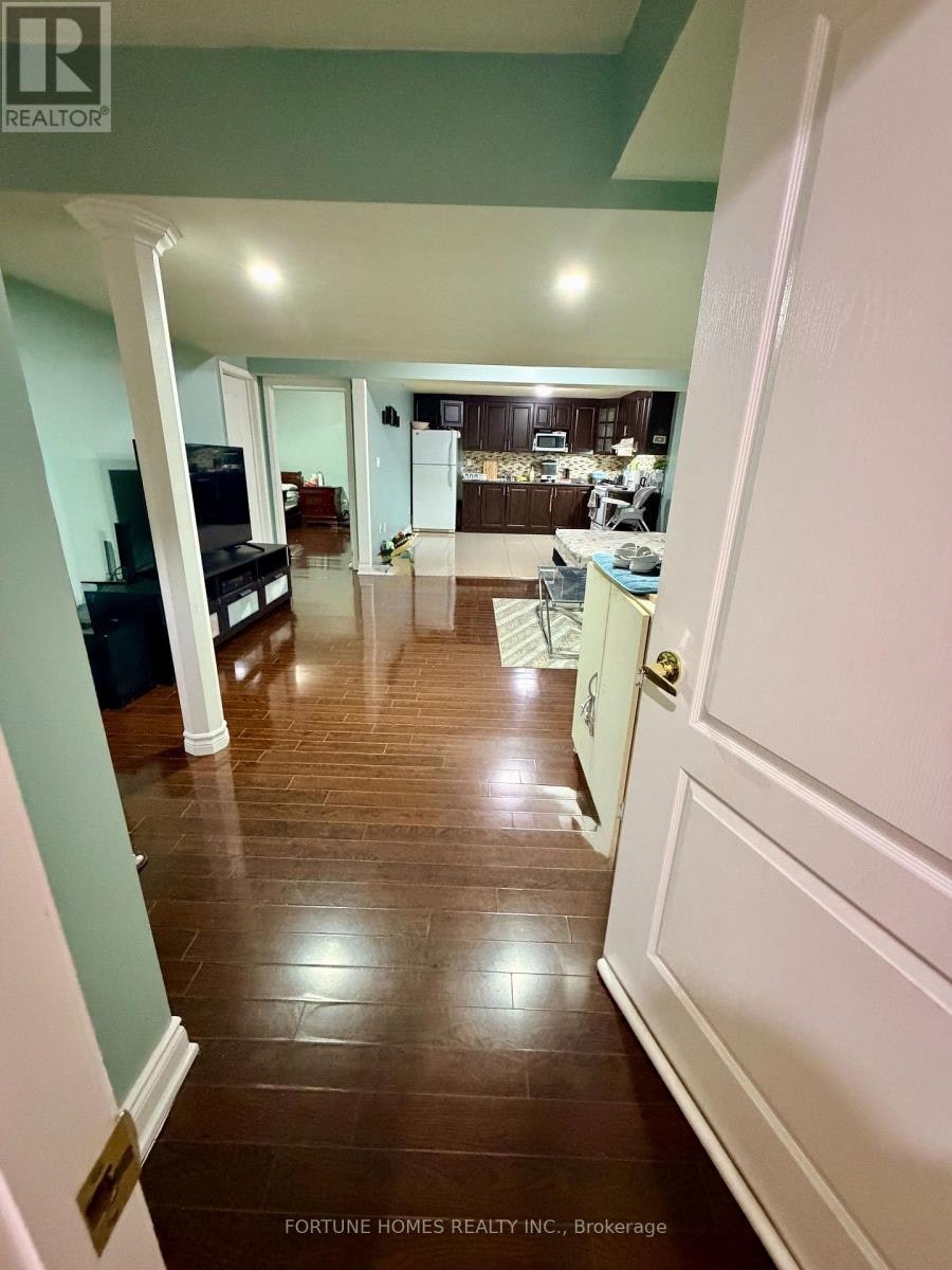 9 Paddington Road, Brampton, ON, L6P 2B3 - 6