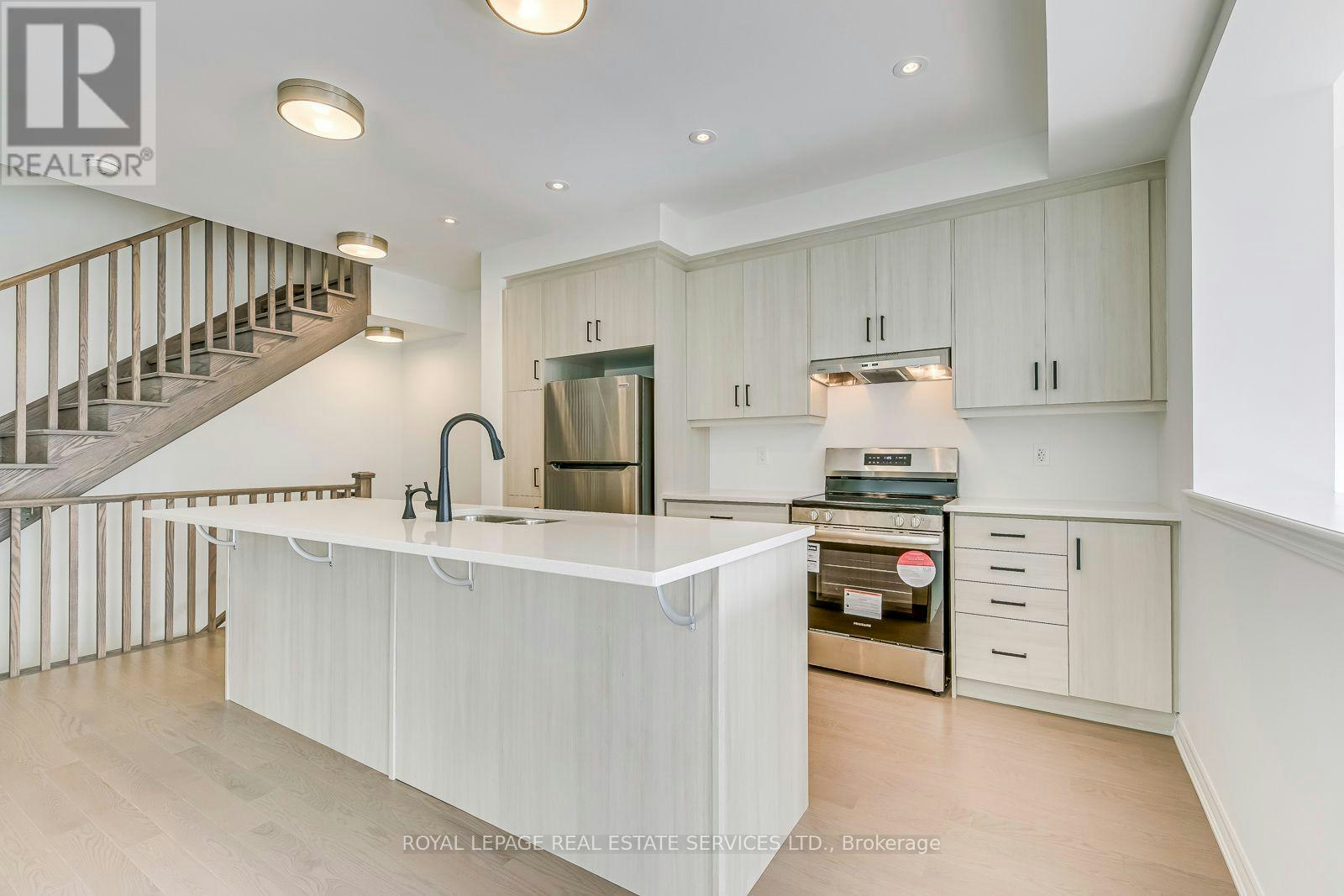 1205 Poppy Gardens, Oakville, ON, L6M 7Y3 - 10