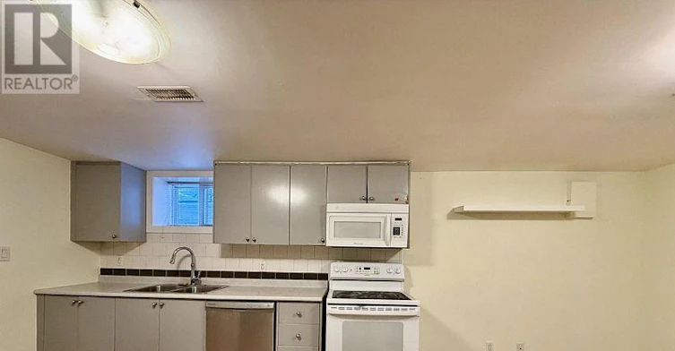LOWER-178 Rosemount Avenue, Toronto, ON, M6H 2M9 - 4