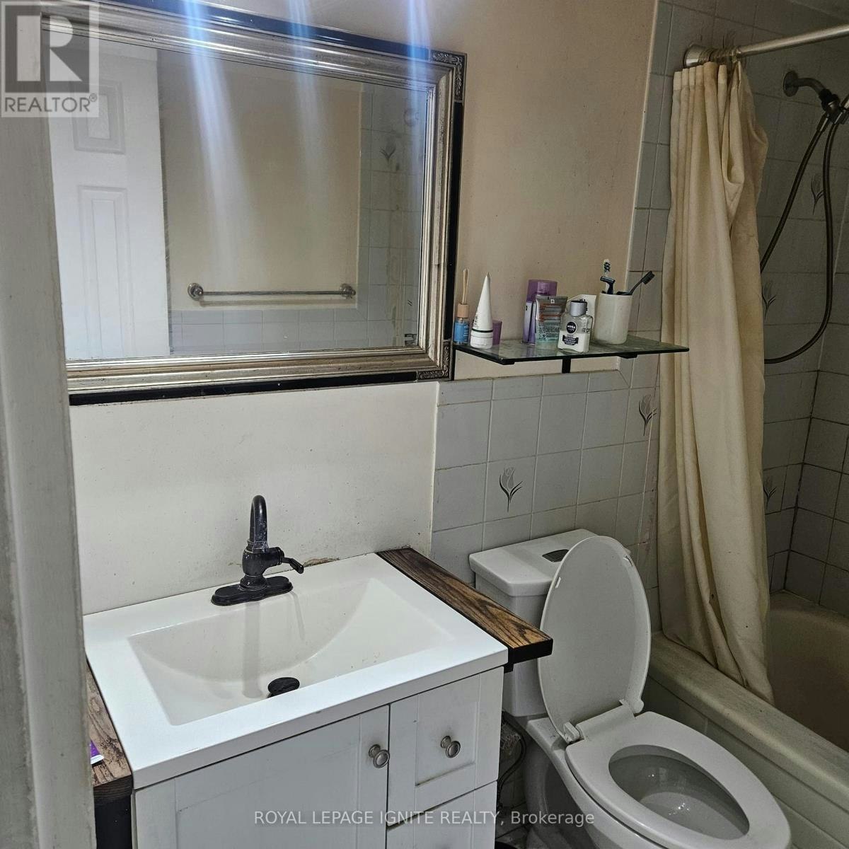 409-390 Dixon Road, Toronto, ON, M9R 1T4 - 9