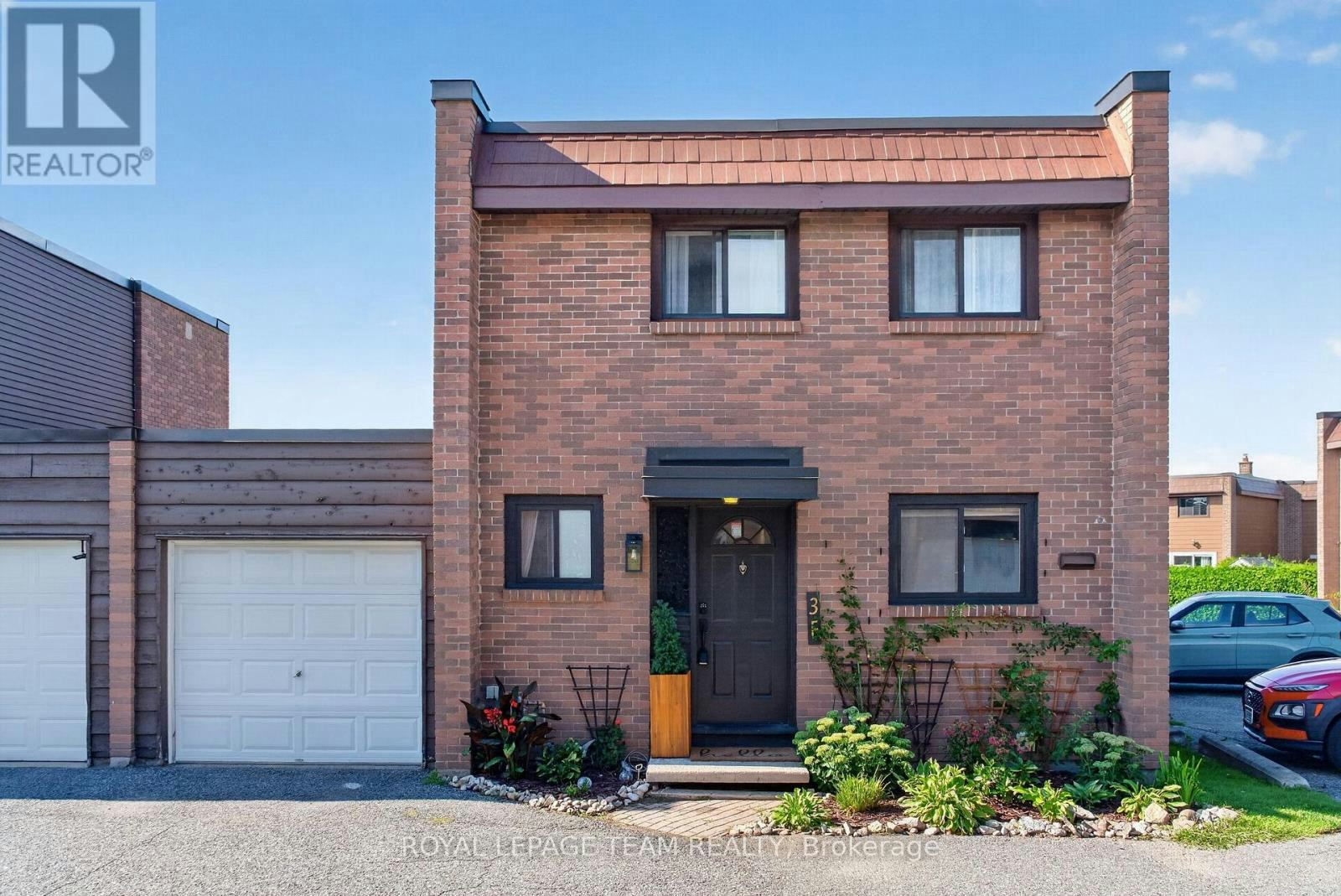 F-3 Arnold Drive, Ottawa, ON, K2H 6V6