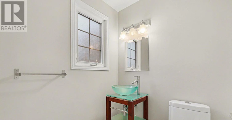 187 Monterey Drive, Ottawa, ON, K2H 7A9 - 3