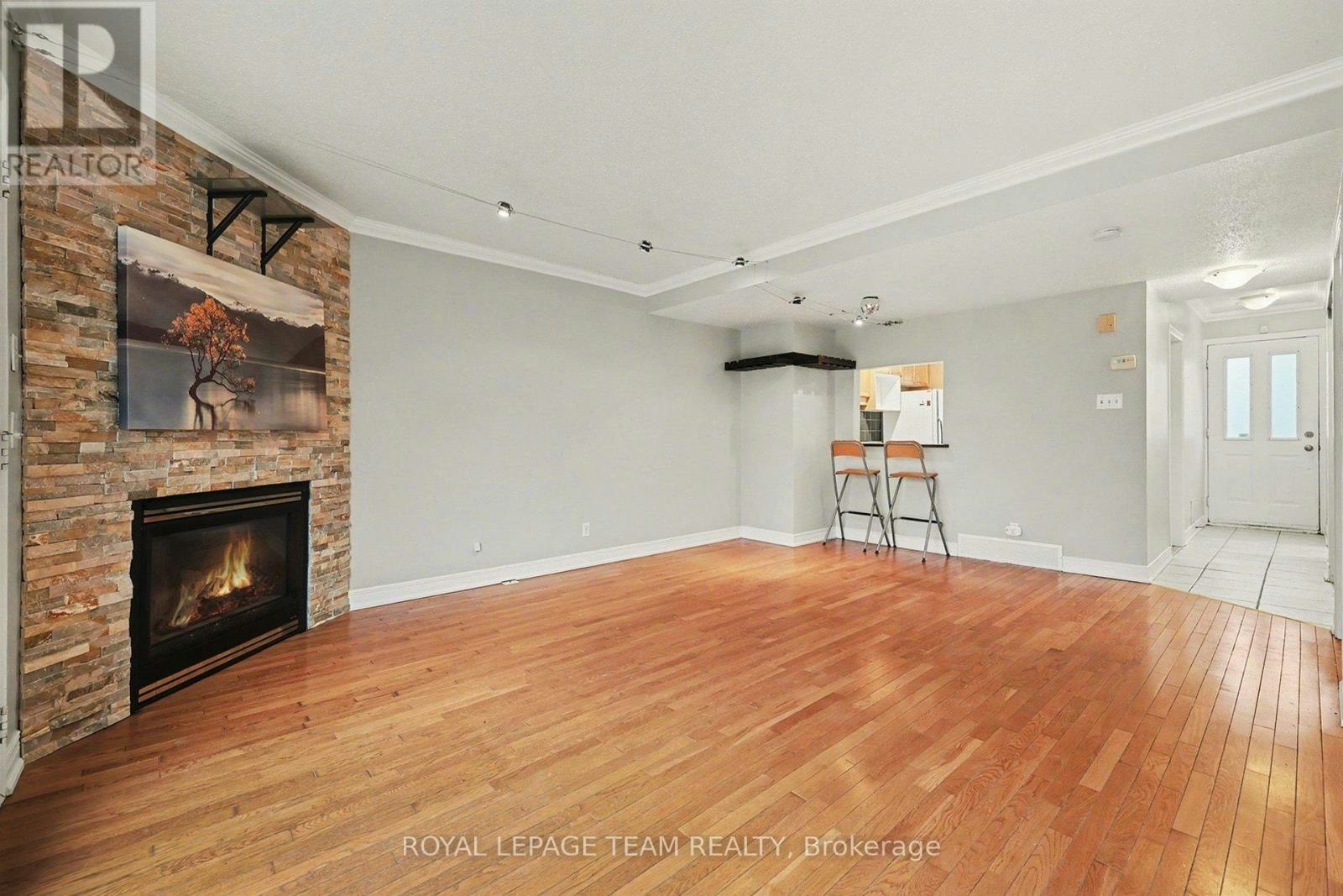 187 Monterey Drive, Ottawa, ON, K2H 7A9 - 4