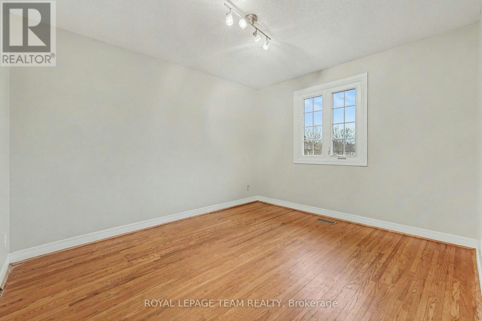 187 Monterey Drive, Ottawa, ON, K2H 7A9 - 17