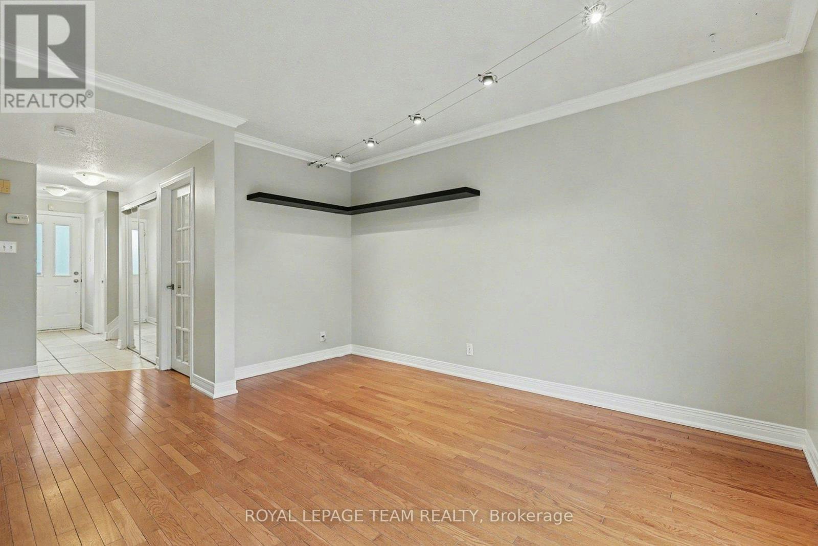 187 Monterey Drive, Ottawa, ON, K2H 7A9 - 8