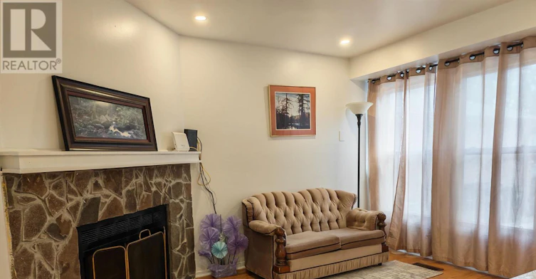 5 Muirlands Drive, Toronto, ON, M1V 2B3 - 2