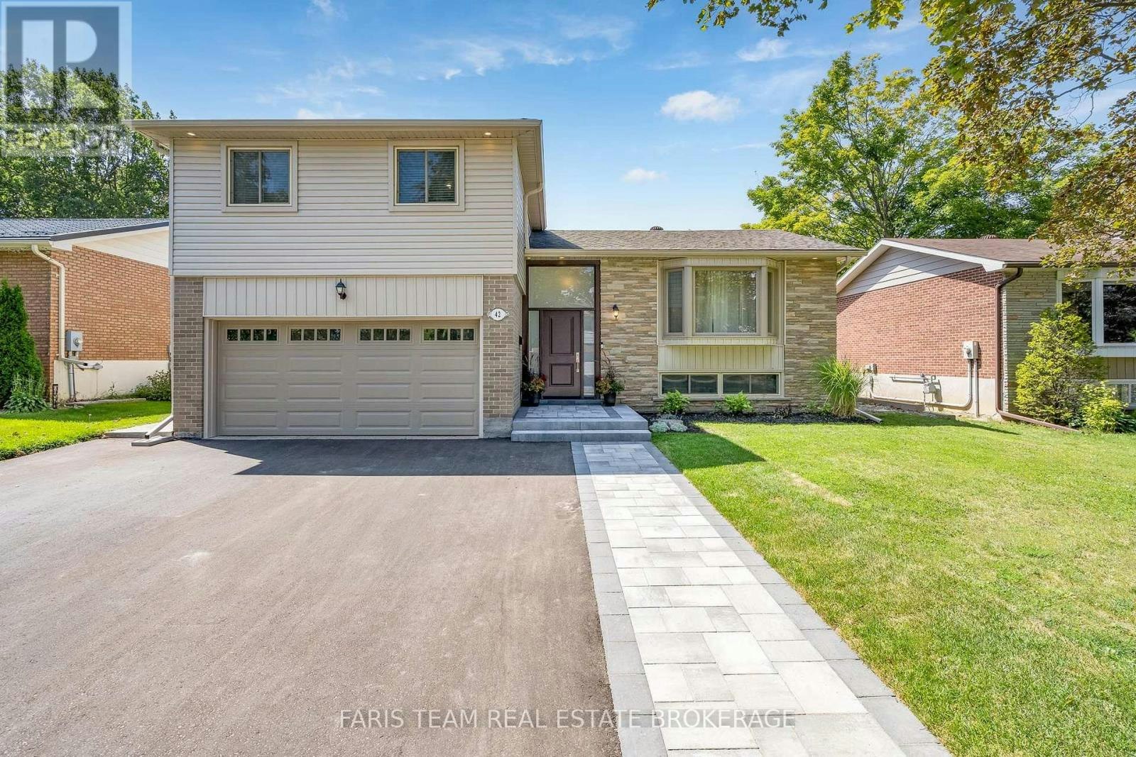 42 Briar Road, Barrie, ON, L4N 3M4