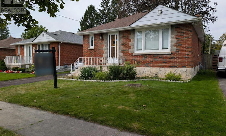 288 Cadillac Avenue S
