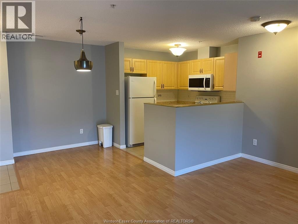 107-3160 Wildwood, Windsor, ON, N8R 2K8 - 4