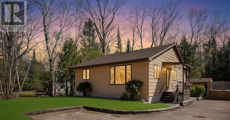 1207 Sauble Falls Road, South Bruce Peninsula, ON, N0H 2G0 - 3